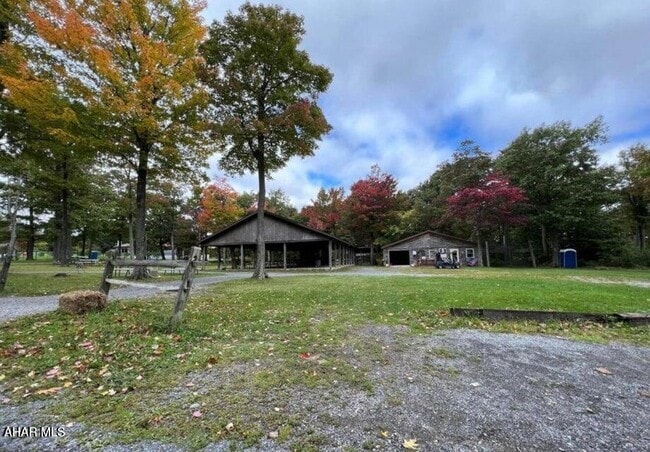 Building Photo - 143 Deer Run Ln
