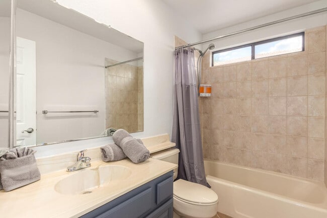 Building Photo - 15647 E Richwood Ave