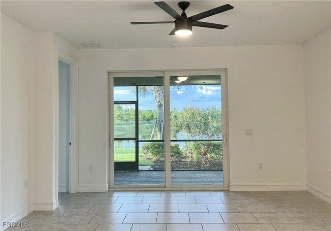 Building Photo - 43613 Sparrow Dr