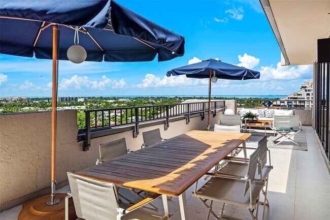 Building Photo - 201 Crandon Blvd