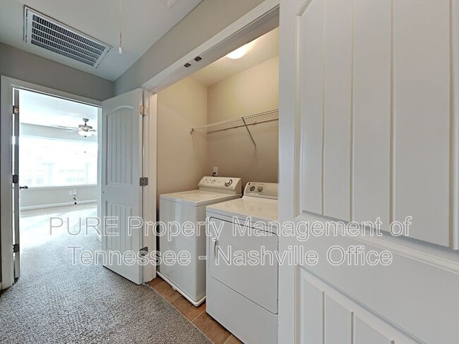 Building Photo - 253 Cobblestone Place Dr