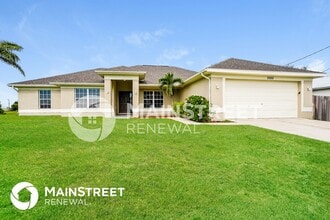 Building Photo - 2920 NE 3rd Ave