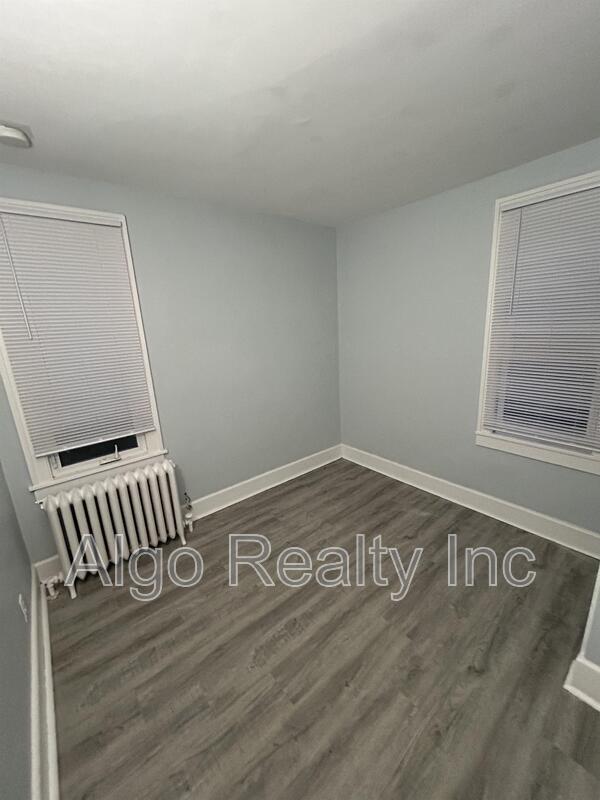 Building Photo - 1076 Minnehaha Ave E