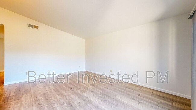 Building Photo - 1417 Gregory Ct