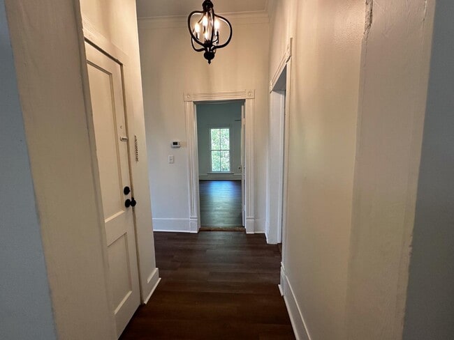 Building Photo - 210 E Ogeechee St