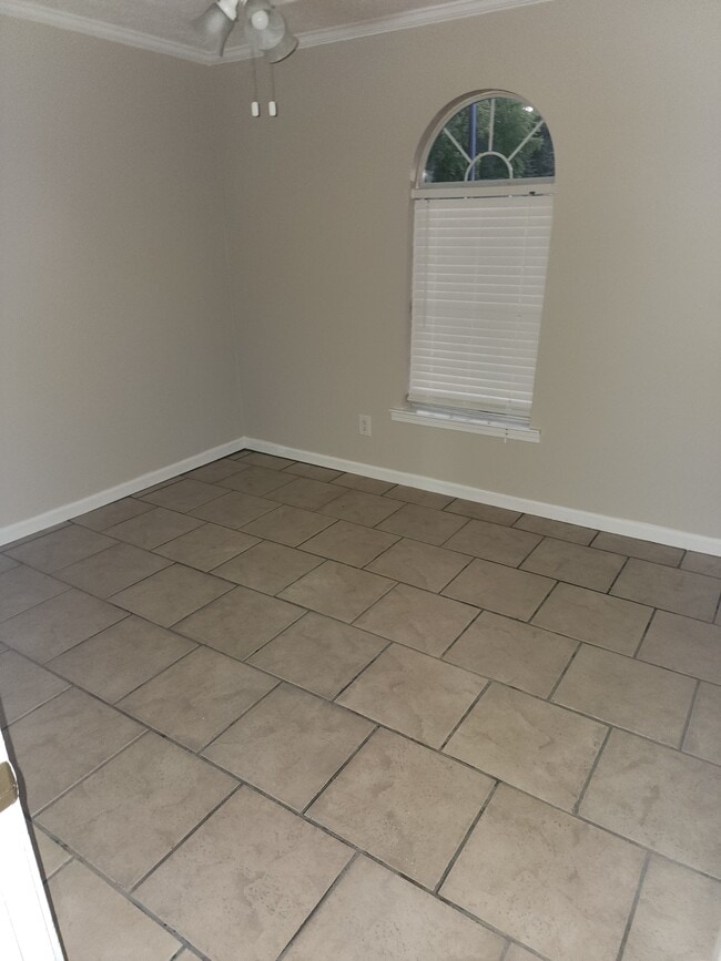 Building Photo - 753 Stallings Rd