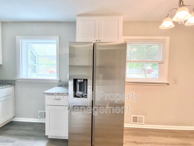 Building Photo - 5964 Lockamy Ln