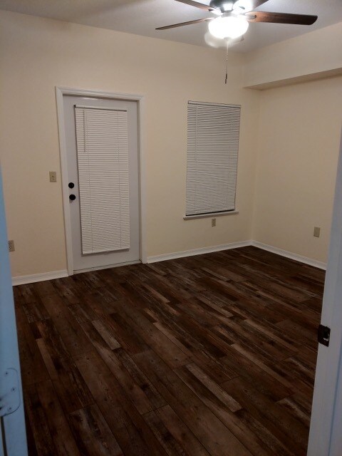 Building Photo - 11541 Villa Grand