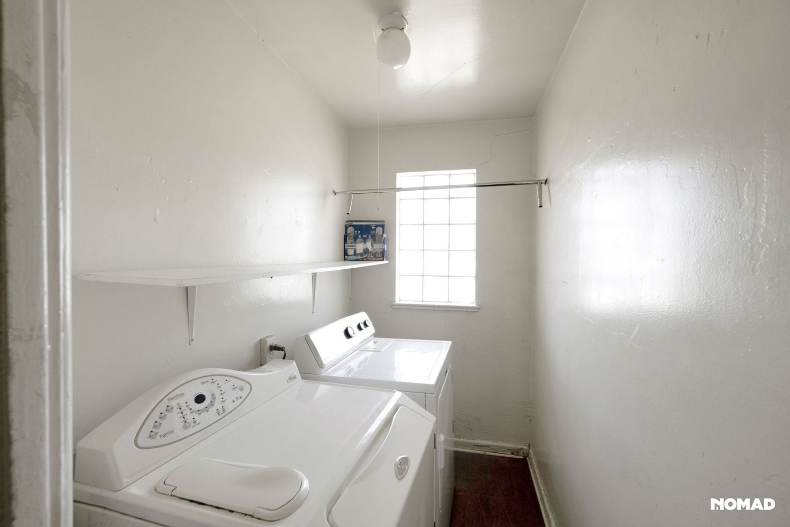 Building Photo - 1932 Del Mar Pkwy