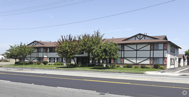 Building Photo - Dove Manor Apartments