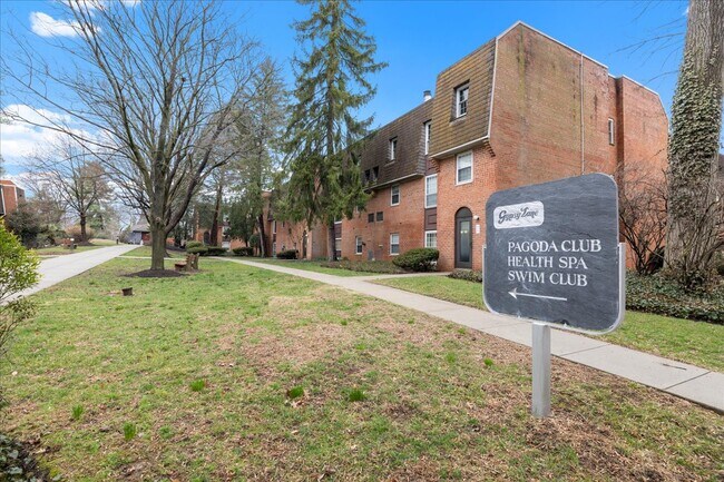 Building Photo - 4000 Gypsy Ln