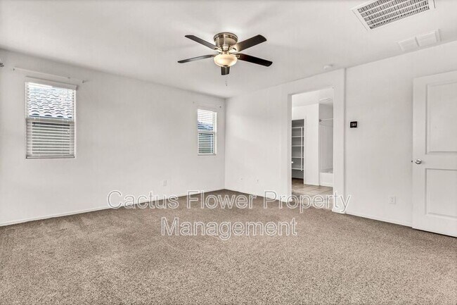 Building Photo - 1245 N Balboa