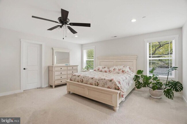 Building Photo - 722 Whitneys Landing Dr