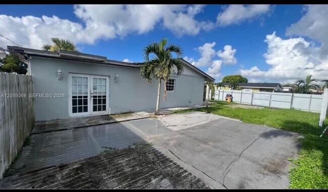 Building Photo - 17201 NW 53rd Ave
