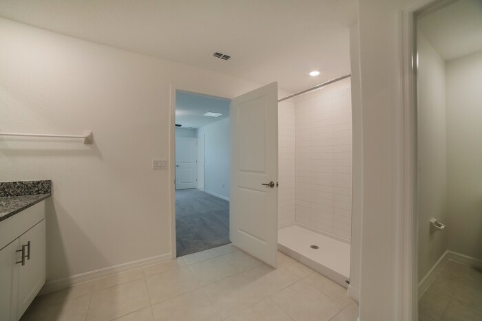 Building Photo - 4206 84th Ct E