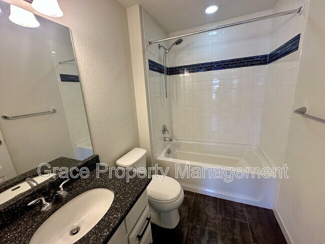 Building Photo - 10051 Belvedere Cir
