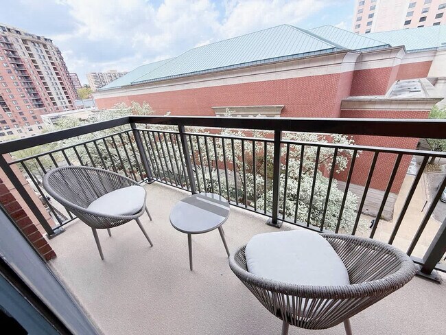 Building Photo - 801 15th St S