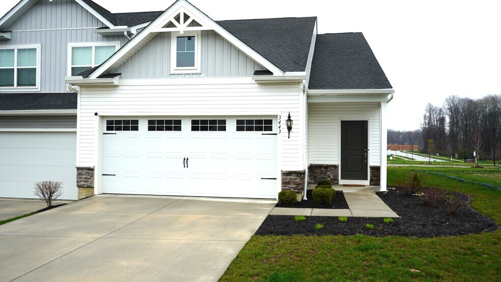 Building Photo - 3443 Alder Ave