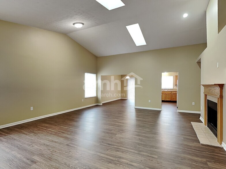 Building Photo - 12276 Carriage Stone Dr