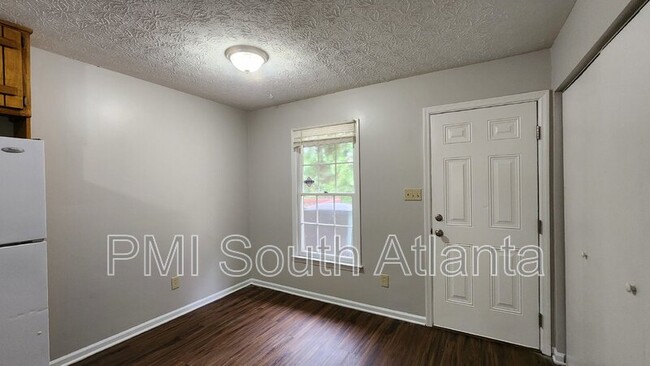 Building Photo - 634 Morton Ct