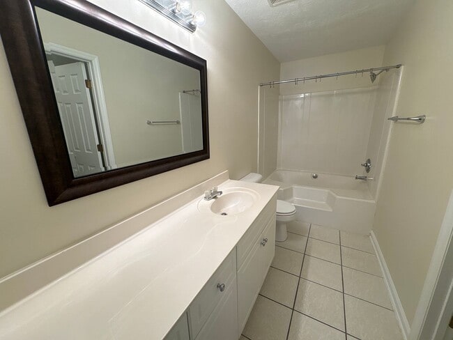 Building Photo - 303 Caldwell Cir