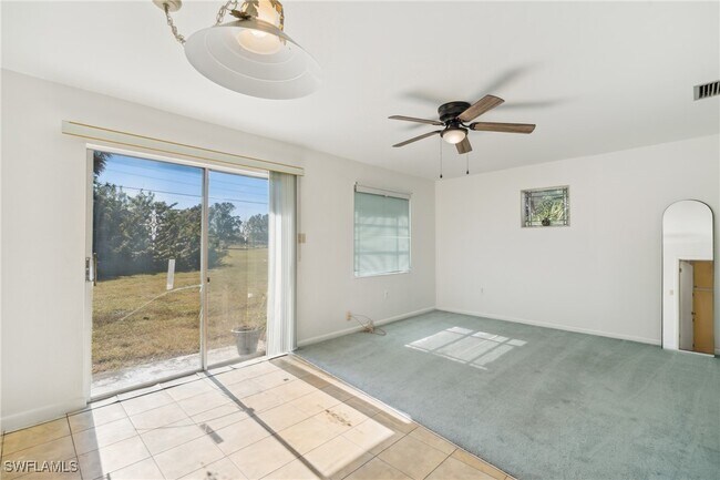 Building Photo - 235 Thistle Ct