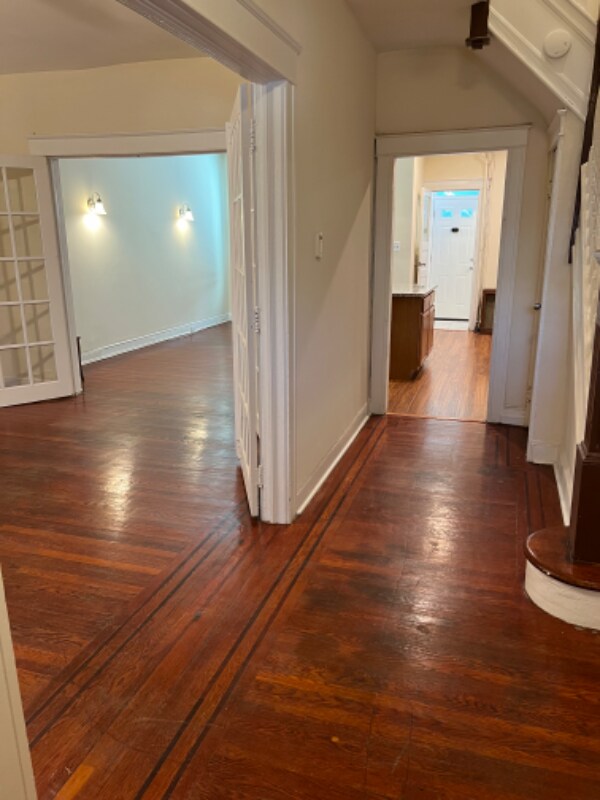 Building Photo - 1536 Appleton St