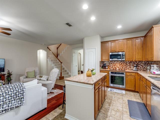 Building Photo - 8608 Davis Dr