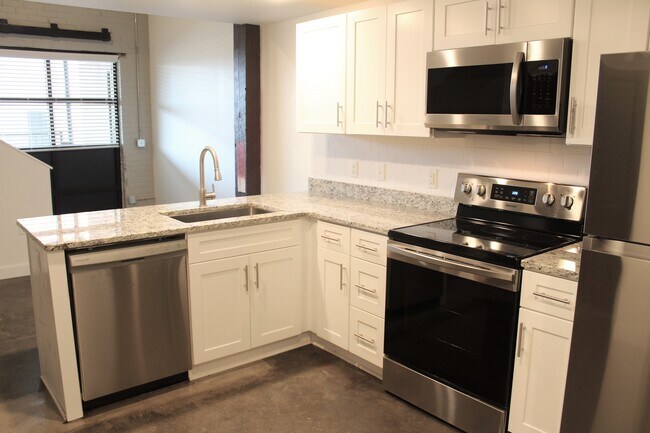 Building Photo - 408 Wellons St