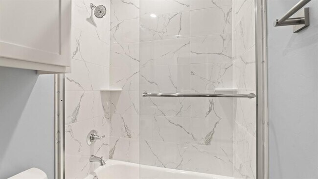 Building Photo - 214 Olde Ml Ct