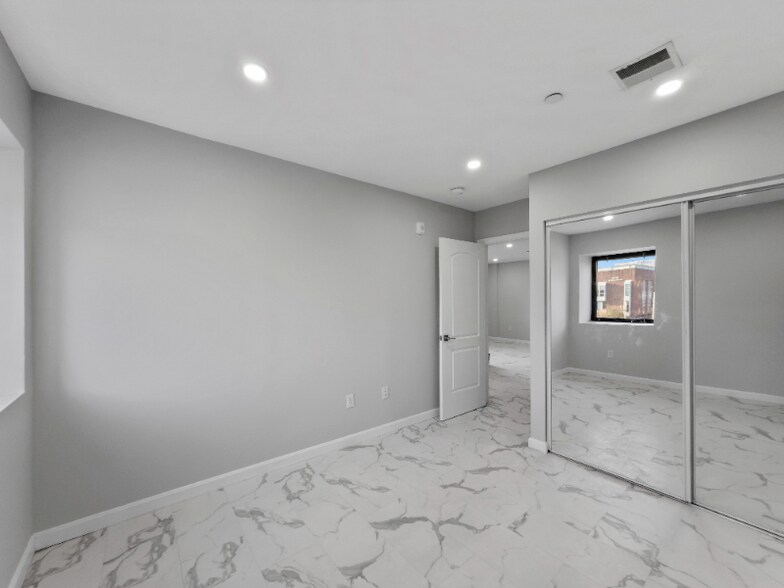 Building Photo - 225-235 Essex St