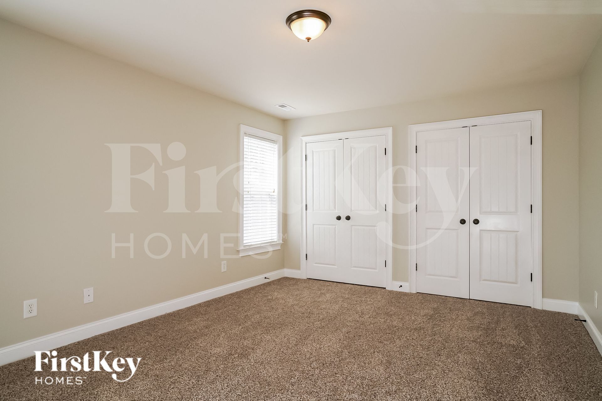 Building Photo - 15 Falling Oak Ct