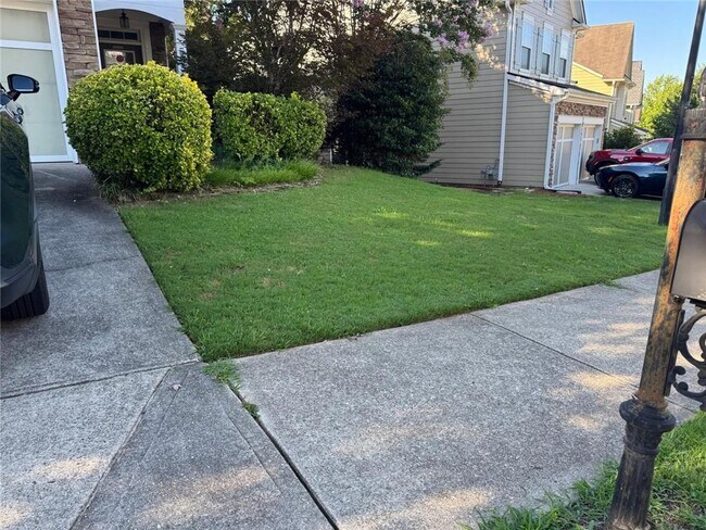 Building Photo - 5955 Bentley Way