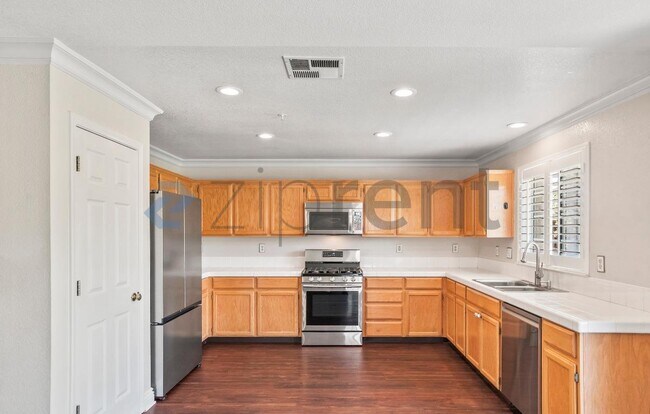 Building Photo - 1366 Jayhawk Ln