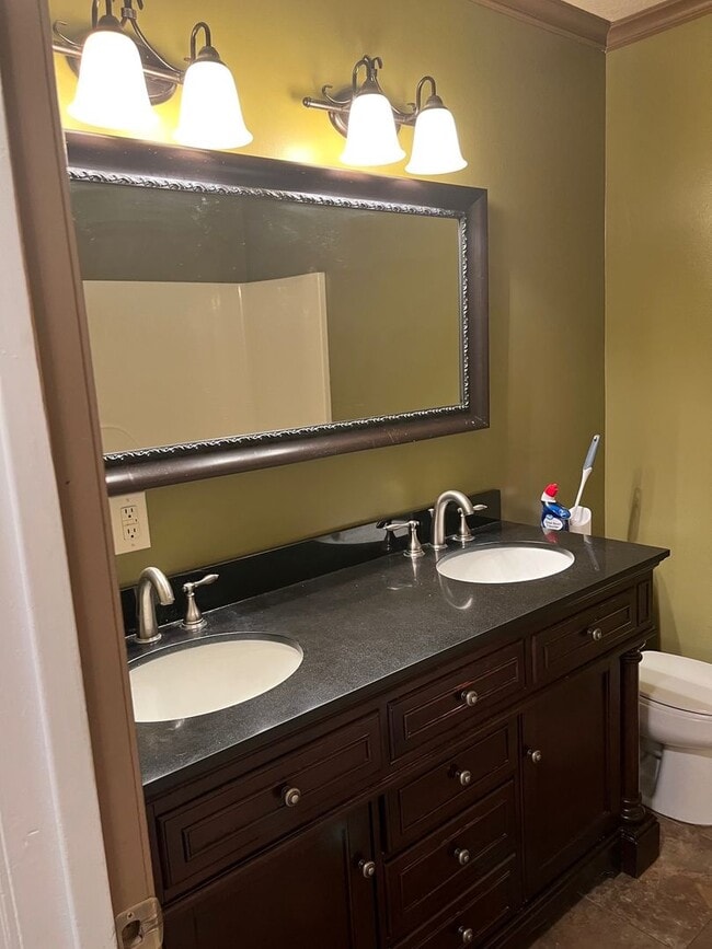 Building Photo - 412 US-171