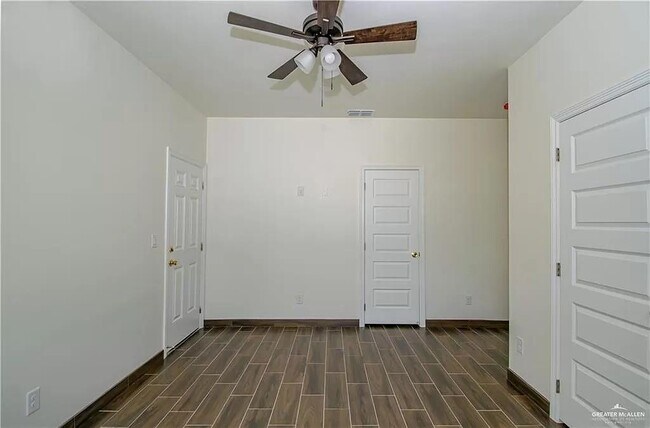 Building Photo - 18 W Sandlewood St