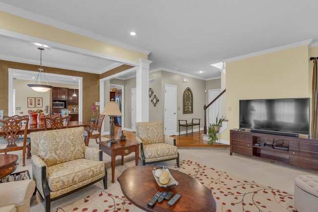 Building Photo - Wonderful 4 Bedroom Home in Palisades Park