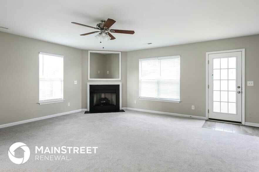 Building Photo - 5902 Laurel Creek Ct