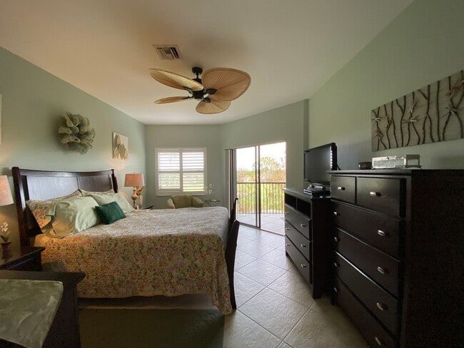 Building Photo - 230 Vintage Cir