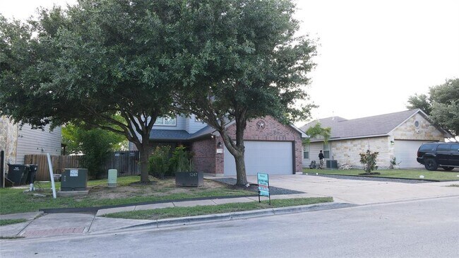Building Photo - 1247 Shadow Creek Blvd