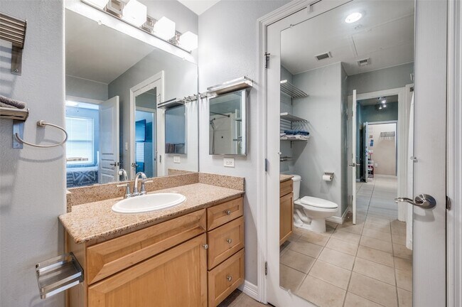 Building Photo - 330 Las Colinas Blvd E