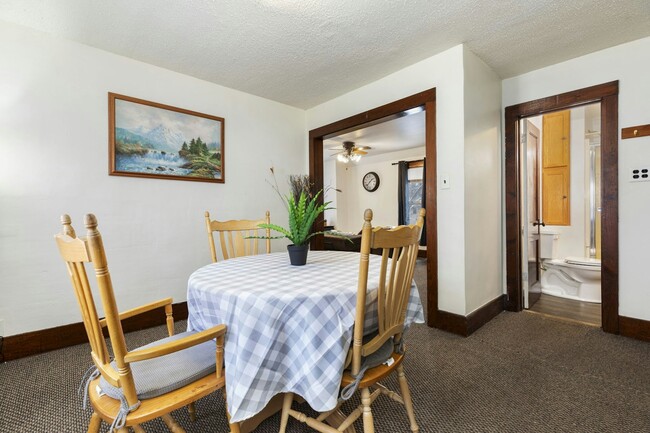 Building Photo - 511 S 3rd St