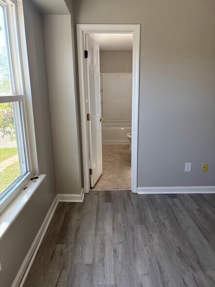Master Bed - 3685 Appian Way