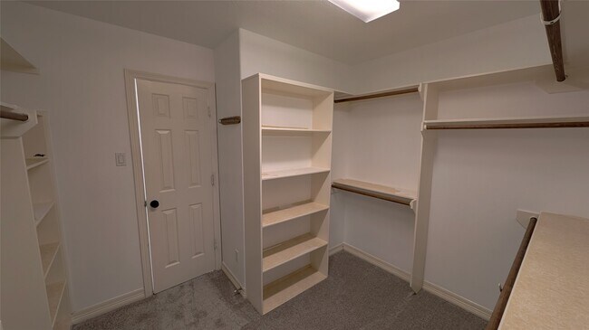 Building Photo - 16522 Pinon Vista Dr