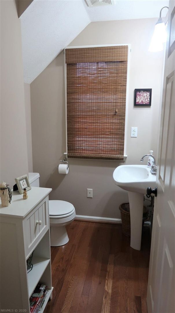 Building Photo - 3 Bedroom 2.5 Home in Christiansburg!