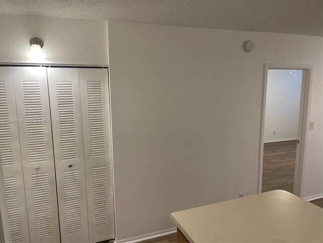 Building Photo - 2401 Riverside Dr