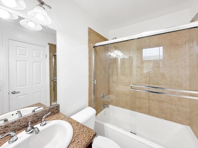Building Photo - Great 3B/2BA Condo in El Cajon!