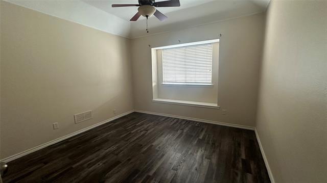 Building Photo - 1402 Peregrine St