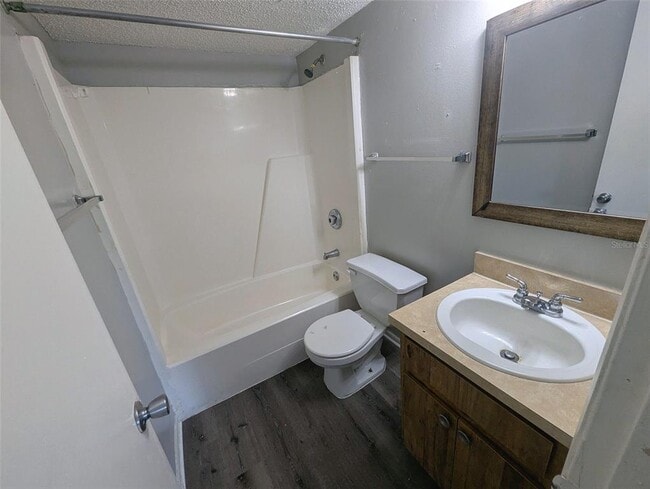 Building Photo - 228 Thorntree Pl