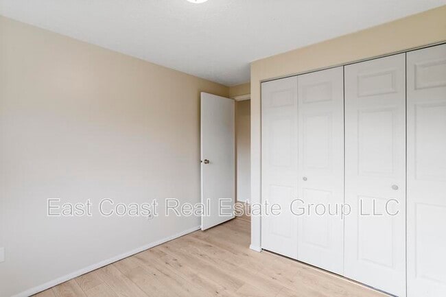 Building Photo - 140 Sandalwood Ct